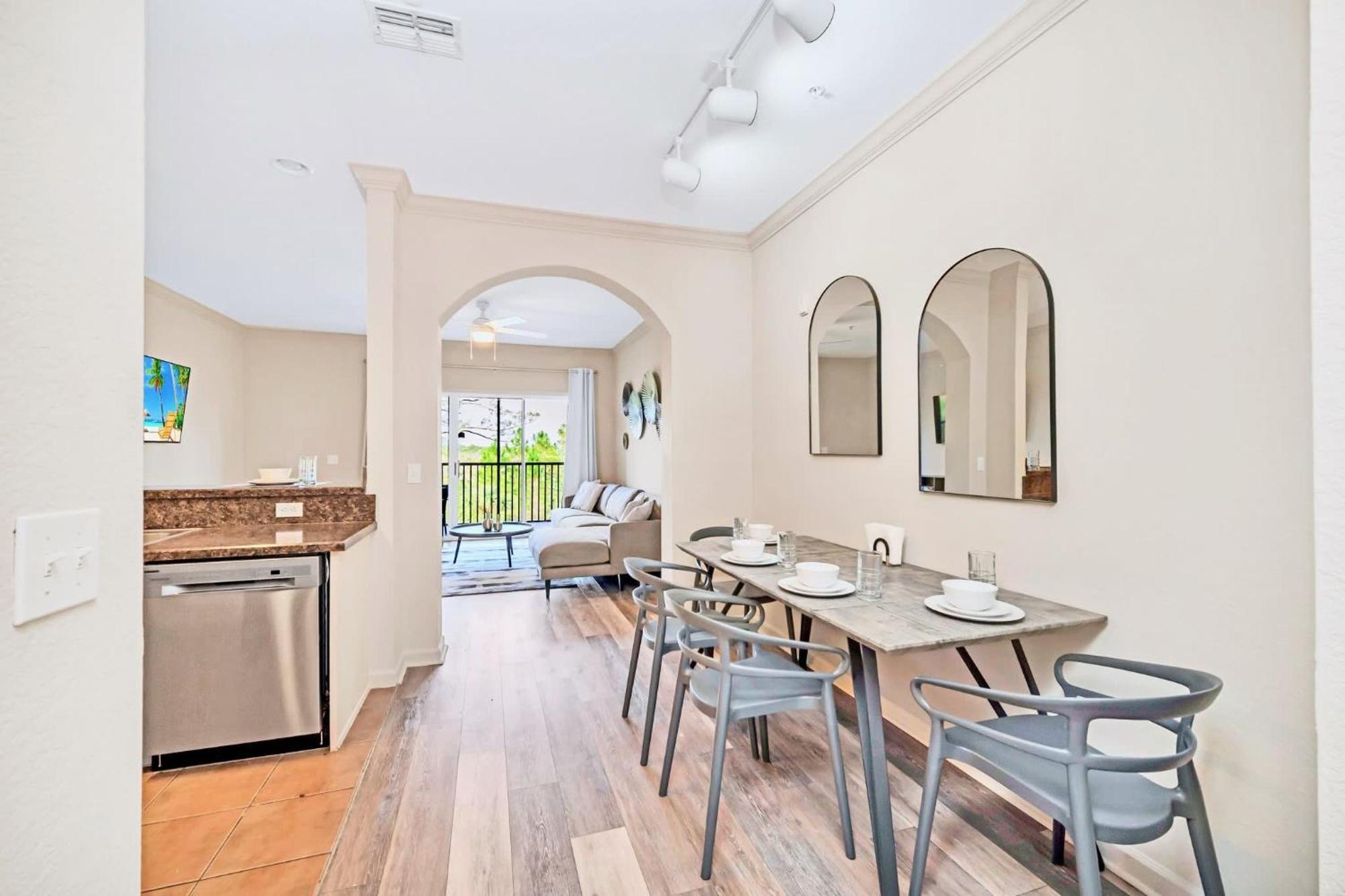 Stunning 2Br Condo With Hot Tub And Pool, Near Disney! Orlando Dış mekan fotoğraf